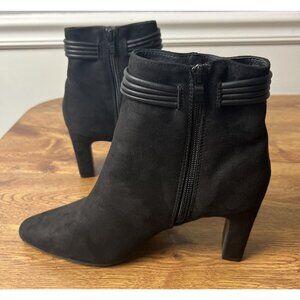 CL by Laundry Women's Never Ending Ankle Boot Black Size 7.5M